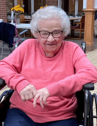 Hedwig M. (Szczkutowicz) WIsniewski Obituary